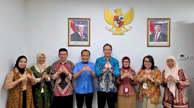 rapat-koordinasi-reviu-data-dan-kajian-dampak-ekonomi-di-kek-yang-diselenggarakan-di-kantor-bupp-badan-usaha-pembangunan-dan-p-1781318498214_169