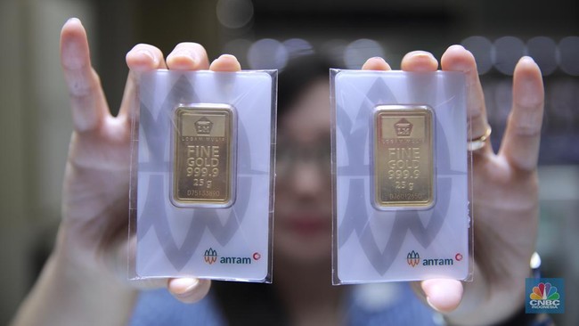 suasana-aktivitas-jual-beli-emas-dan-perhiasan-di-cikini-gold-center-jakarta-kamis-2912026-1769675945299_169