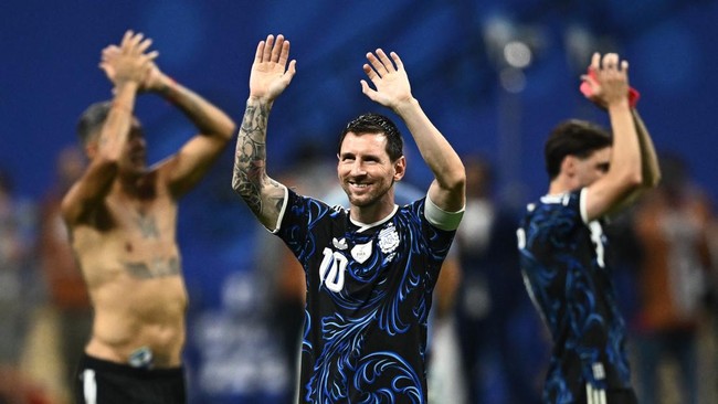 lionel-messi-merayakan-kemenangan-usai-argentina-memastikan-lolos-ke-final-piala-dunia-fifa-2026-setelah-mengalahkan-inggris-p-1784161877631_169