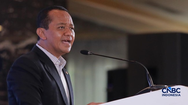 menteri-esdm-bahlil-lahadalia-saat-menyampaikan-pemaparan-dalam-energy-forum-di-singosari-ballroom-hotel-borobudur-jakarta-kam-1782361528481_169