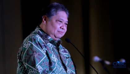 menteri-koordinator-bidang-perekonomian-airlangga-hartarto-memberi-sambutan-dalam-acara-festival-kemudahan-dan-pelindungan-usa-1782714646999_169