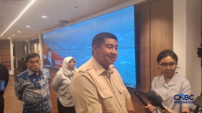 menteri-pkp-maruarar-sirait-ara-saat-ditemui-wartawan-di-kantornya-kamis-3042026-cnbc-indonesiachandra-dwi-pranata-1777545813324_169