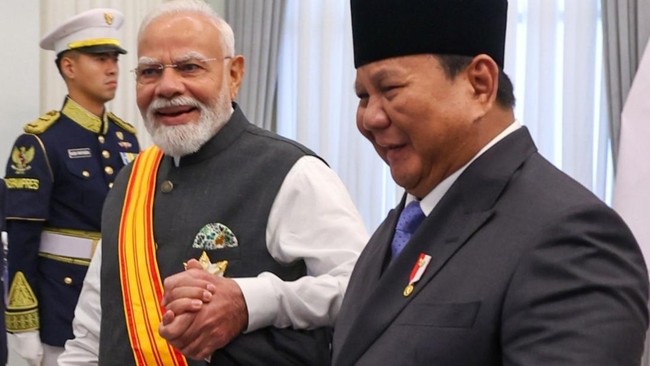 presiden-ri-prabowo-subianto-menganugerahkan-tanda-kehormatan-tertinggi-bintang-republik-indonesia-adipurna-kepada-perdana-men-1783414172723_169