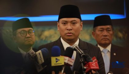 sudaryono-saat-dilantik-sebagai-kepala-badan-gizi-nasional-bgn-oleh-presiden-prabowo-subianto-di-istana-merdeka-jakarta-rabu-2-1784713821552_169