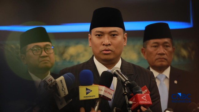 sudaryono-saat-dilantik-sebagai-kepala-badan-gizi-nasional-bgn-oleh-presiden-prabowo-subianto-di-istana-merdeka-jakarta-rabu-2-1784713821552_169