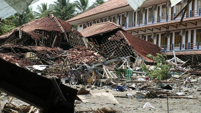 tragedi-tsunami-2006-di-pangandaran-jawa-barat-1784194124488_169