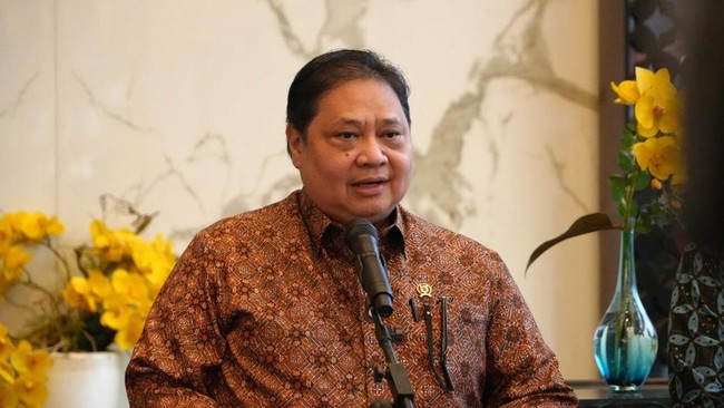 aimenteri-koordinator-bidang-perekonomian-airlangga-hartarto-pada-konferensi-pers-di-jakarta-rabu-582026-1785971442706_169