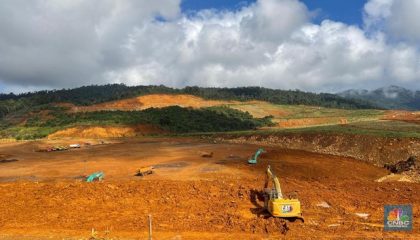 area-penambangan-biji-nikel-pt-vale-indonesia-persero-tbk-inco-area-hasan-koro-tempat-stock-pile-limonite-igp-sorowako-limonit-1749726174463_169