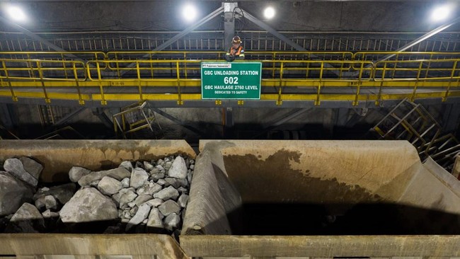 area-tambang-terbuka-grasberg-dan-tambang-bawah-tanah-deep-mill-level-zone-dmlz-pt-freeport-indonesia-ptfi-pt-freeport-indones-1775944307029_169