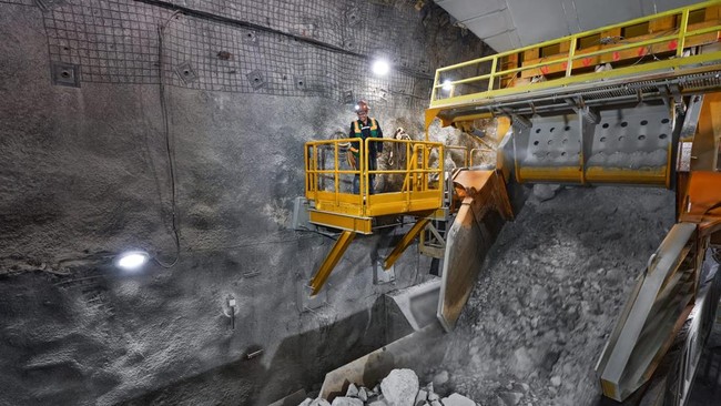 area-tambang-terbuka-grasberg-dan-tambang-bawah-tanah-deep-mill-level-zone-dmlz-pt-freeport-indonesia-ptfi-pt-freeport-indones-1775944307191_169