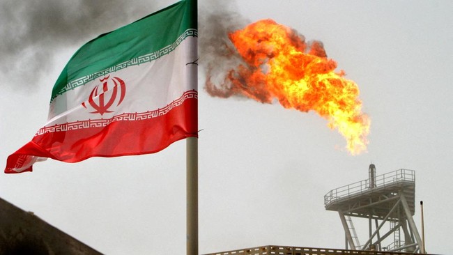 bendera-iran-reutersraheb-homavandifile-photo-1741491008075_169
