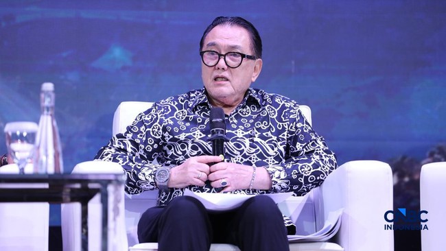 chairman-indonesia-mining-institute-prof-irwandy-arif-saat-menyampaikan-pemaparan-dalam-mindialogue-dengan-tema-komoditas-untu-1786529252064_169