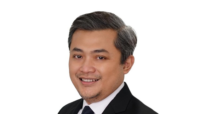 chief-economist-pt-bank-mandiri-persero-tbk-andry-asmoro_169-1