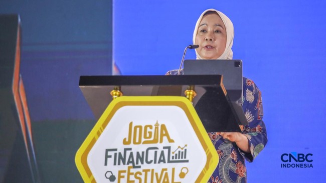deputi-gubernur-bank-indonesia-aida-s-budiman-saat-menyampaikan-pemaparan-dalam-jogja-financial-festival-2026-di-jogja-expo-ce-1779434554826_169