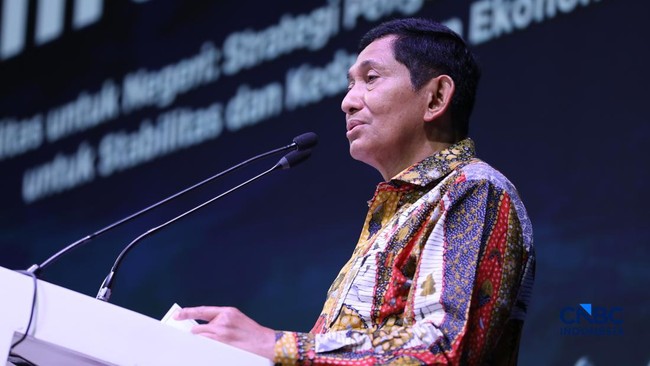 direktur-utama-mind-id-maroef-sjamsoeddin-saat-menyampaikan-sambutan-dalam-mindialogue-dengan-tema-komoditas-untuk-negeri-stra-1786520672653_169