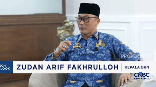 kepala-badan-kepegawaian-negara-bkn-zudan-arif-fakrulloh-saat-berbincang-dengan-cnbc-indonesia-1771379389951_169