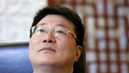 ketua-tsinghua-unigroup-zhao-weiguo-terlihat-selama-wawancara-dengan-reuters-di-beijing-tiongkok-15-november-2015-1747293725188_169