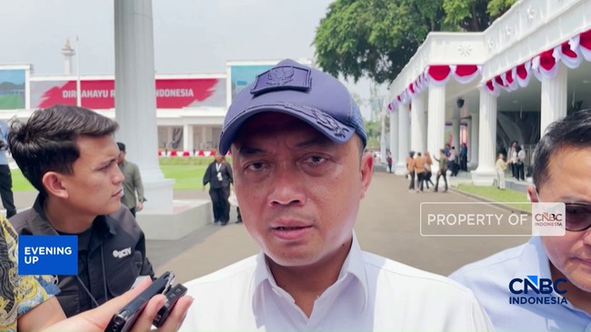mensesneg-pemerintah-kerja-keras-atasi-karhutla-1786625518594_169