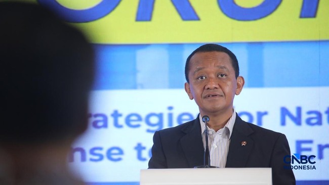 menteri-esdm-bahlil-lahadalia-saat-menyampaikan-pemaparan-dalam-energy-forum-di-singosari-ballroom-hotel-borobudur-jakarta-kam-1782360467932_169