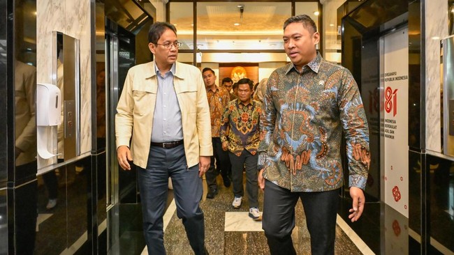menteri-keuangan-menkeu-purbaya-yudhi-sadewa-menerima-kepala-badan-gizi-nasional-sudaryono-bersama-timnya-datang-untuk-menyamp-1787902146450_169