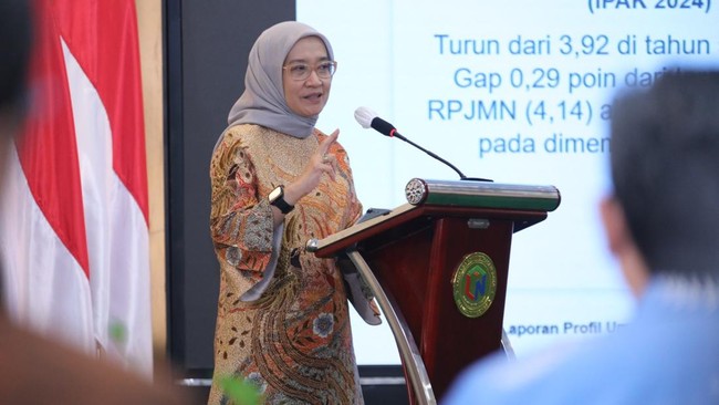 menteri-panrb-rini-widyantini-1782093759138_169