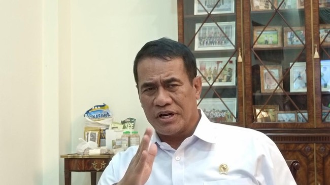 menteri-pertanian-mentan-amran-sulaiman-saat-ditemui-di-kediamannya-jakarta-jumat-3172026-cnbc-indonesiamartyasari-rizki-1785471273224_169