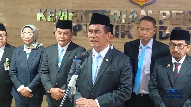 menteri-pertanian-sekaligus-kepala-bapanas-amran-sulaiman-saat-konferensi-pers-di-auditorium-kementan-jakarta-selasa-1882026-c-1787024552030_169