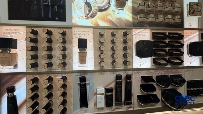 metro-department-store-bersama-cle-de-peau-beaute-resmi-menggelar-grand-opening-butik-terbaru-cle-de-peau-beaute-di-metro-pond-1786701993105_169
