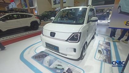 mobil-listrik-mungil-dfsk-seres-s5-menjadi-salah-satu-kendaraan-yang-menarik-perhatian-pengunjung-giias-2026-1786092059687_169-1