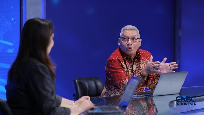 presiden-direktur-pt-bank-aladin-syariah-tbk-koko-t-rachmadi-menyampaikan-pemaparan-dalam-digital-banking-forum-2026-di-jakart-1786601200605_169