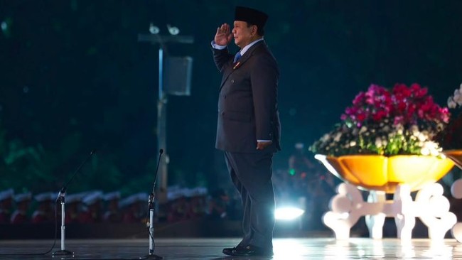 presiden-prabowo-subianto-memimpin-ziarah-nasional-dan-renungan-suci-sebagai-wujud-penghormatan-atas-jasa-para-pahlawan-bangsa-1786923091255_169