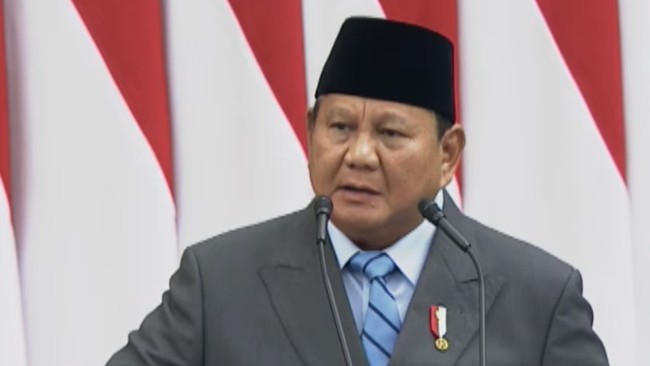presiden-prabowo-subianto-saat-menyampaikan-pidato-dalam-rangka-penyampaiaan-ruu-apbn-2027-dan-nota-keuangan-di-gedung-nusanta-1786695683395_169-1
