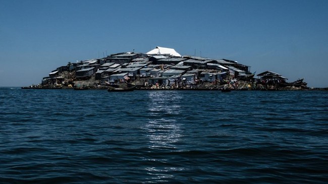 pulau-migingo-yang-dihuni-oleh-penduduk-yang-sebagian-besar-mencari-ikan-nila-di-danau-victoria-di-perbatasan-uganda-dan-kenya_169
