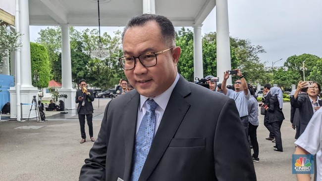 rektor-ipb-university-arif-satria-di-istana-kepresidenan-jakarta-pusat-senin-10112025-1762760175703_169