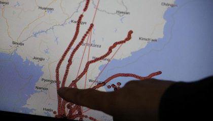 sebuah-monitor-menunjukkan-pelacakan-gps-pada-balon-yang-dibuat-oleh-kelompok-aktivis-yang-berbasis-di-seoul-yang-dirancang-un-1_169