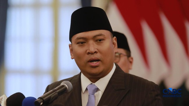 sudaryono-saat-dilantik-sebagai-kepala-badan-gizi-nasional-bgn-oleh-presiden-prabowo-subianto-di-istana-merdeka-jakarta-rabu-2-1784713821615_169