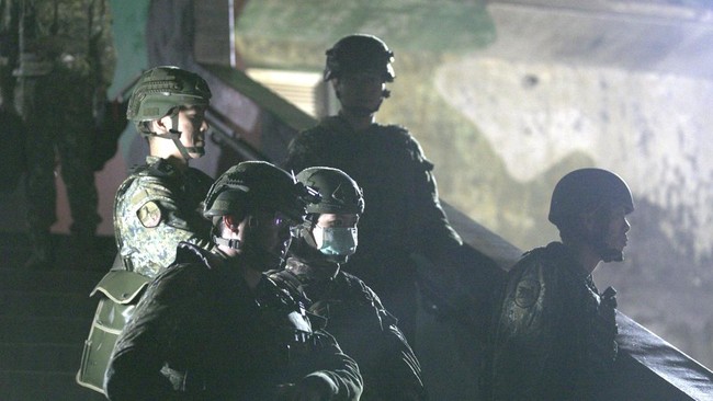 tentara-berdiri-selama-latihan-militer-di-pulau-penghu-taiwan-kamis-24-oktober-2024_169