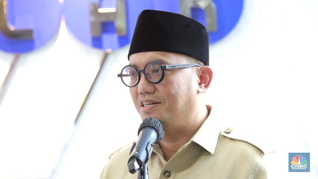 wakil-kepala-badan-haji-dan-umrah-dahnil-anzar-simanjuntak-dalam-konferensi-pers-di-kantor-kementerian-bumn-jakarta-selasa-191-2_169