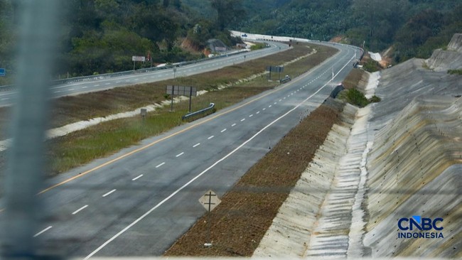 jalan-tol-ibu-kota-nusantar-ikn-menghubungkan-kota-balikpapan-dengan-kawasan-inti-pusat-pemerintahan-kipp-nusantara-di-kaliman-1787646519331_169